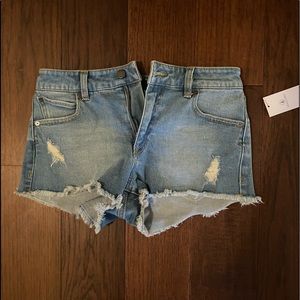 Mid rise volcom shorts